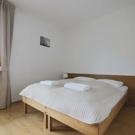 홈스테이 I Restauracja Jantarowa 얀타르