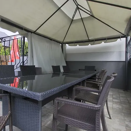 Проживание в семье I Restauracja Jantarowa *